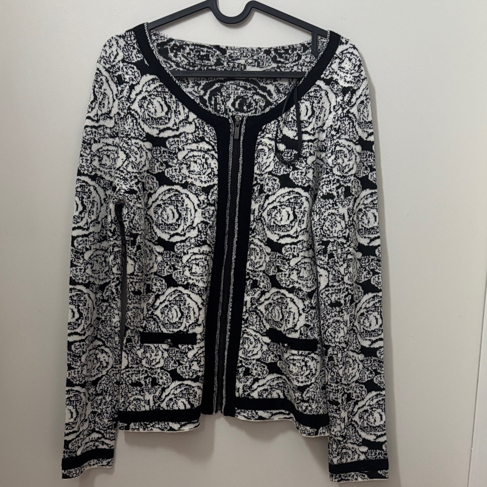 Linea Domani Sweater Black and White ZIP UP Floral Cardigan size missing!